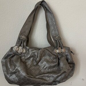 Elegant Gray Woven Handbag